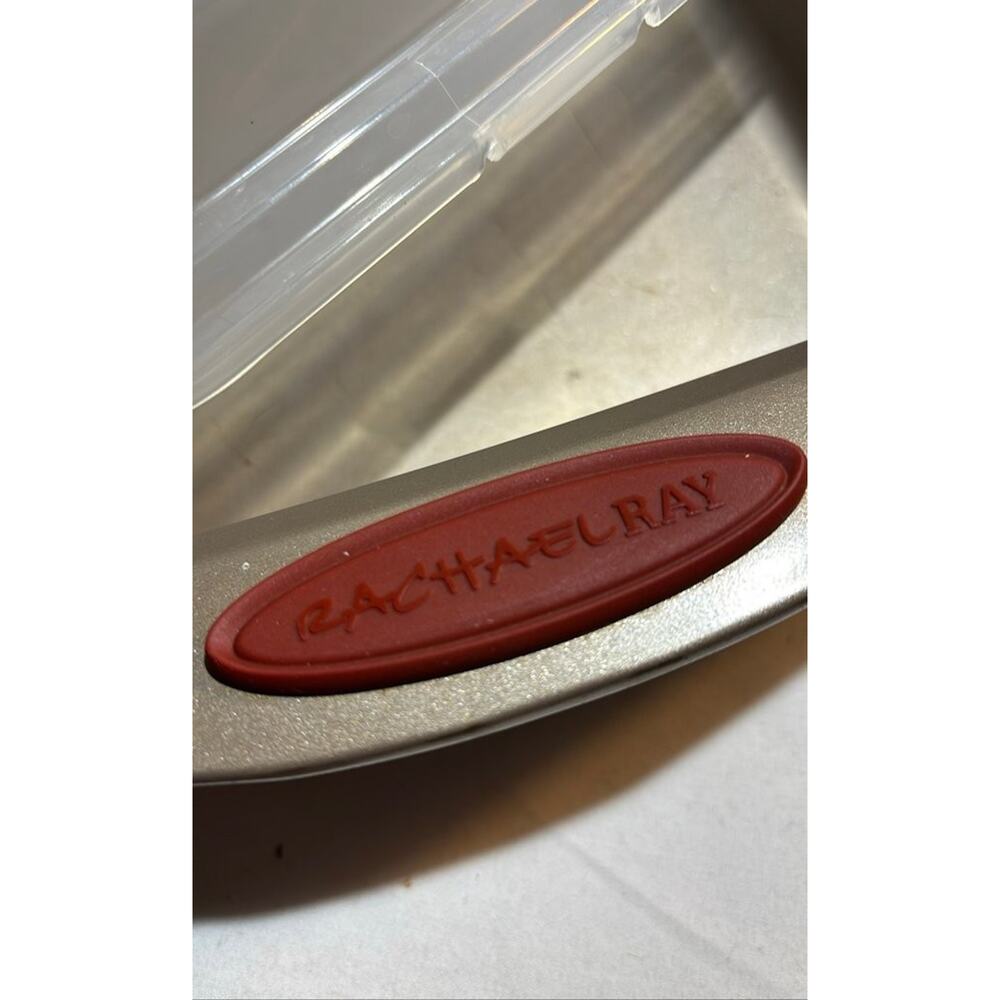 Rachael Ray Nonstick Bakeware Covered Cake Pan - Picture 2 of 4